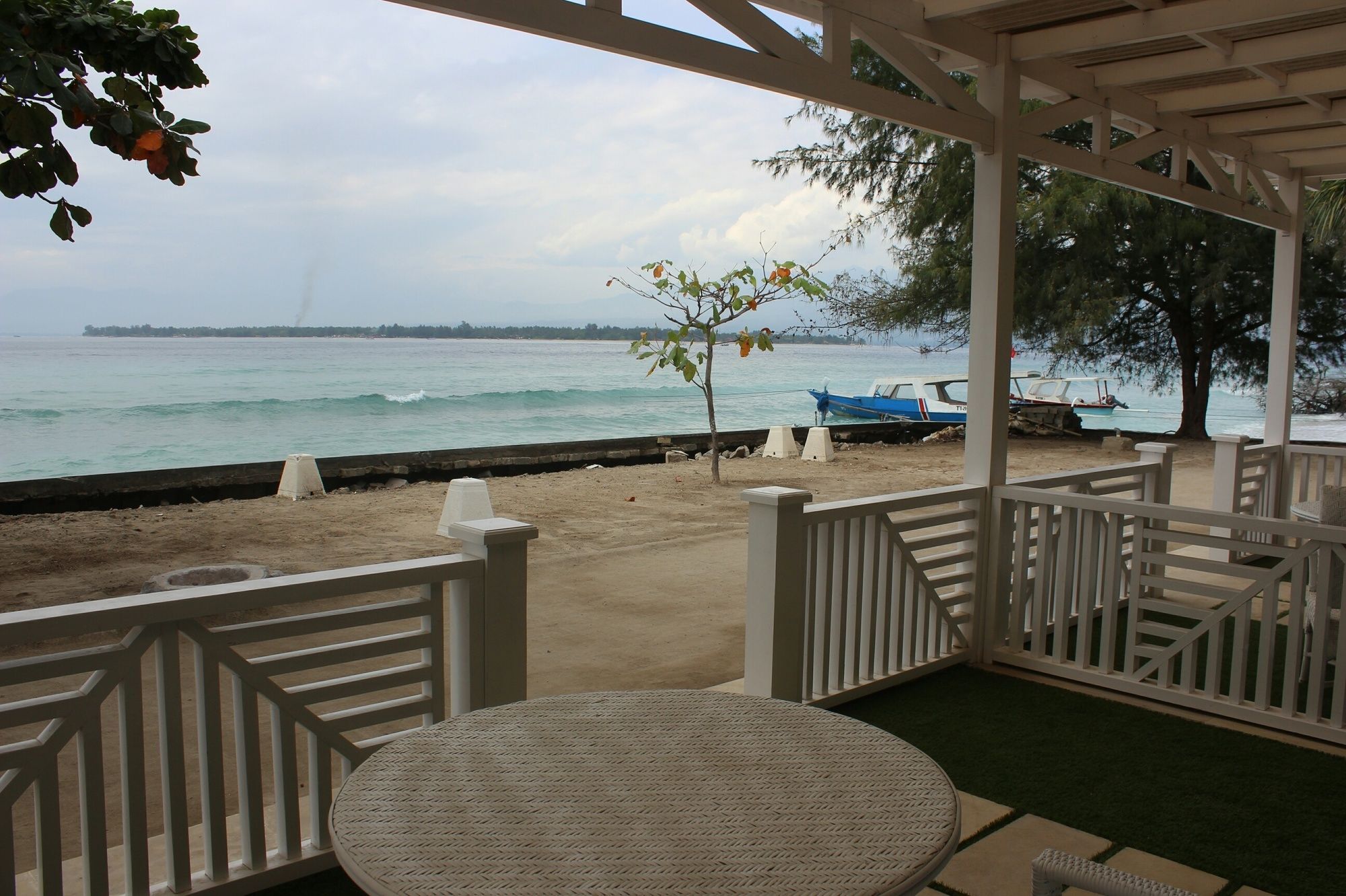 Gili Meno Mojo Beach Resort Exterior foto